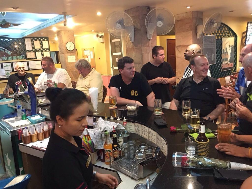 Summer Breeze Hotel Patong Экстерьер фото